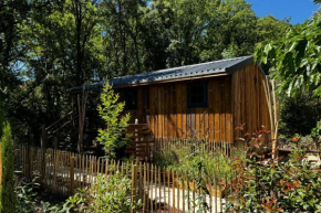 Cabane en bois pour 5 personnes avec espace extérieur privatif et climatisation